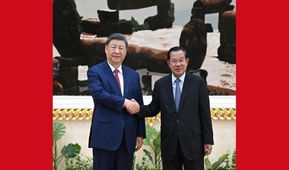 ="习近平会见柬埔寨人民党主席、参议院主席洪森"